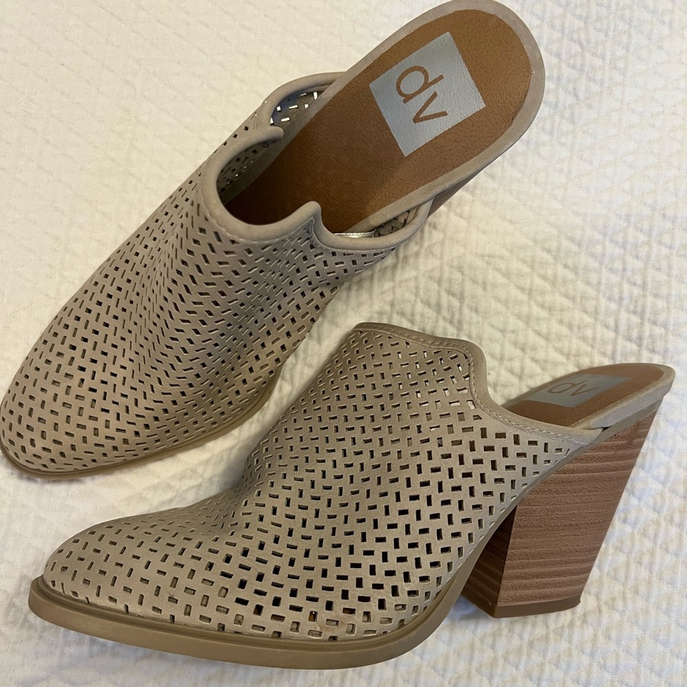 Women’s Dolce Vita Tan Mule Booties 7.5